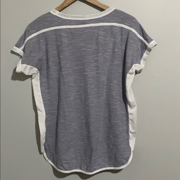 Under Armour Tee - Picture 3 of 8